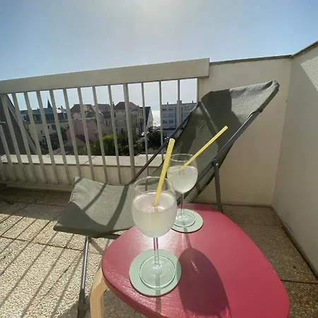 La Marée Zélée - à 50 Mètres De La *