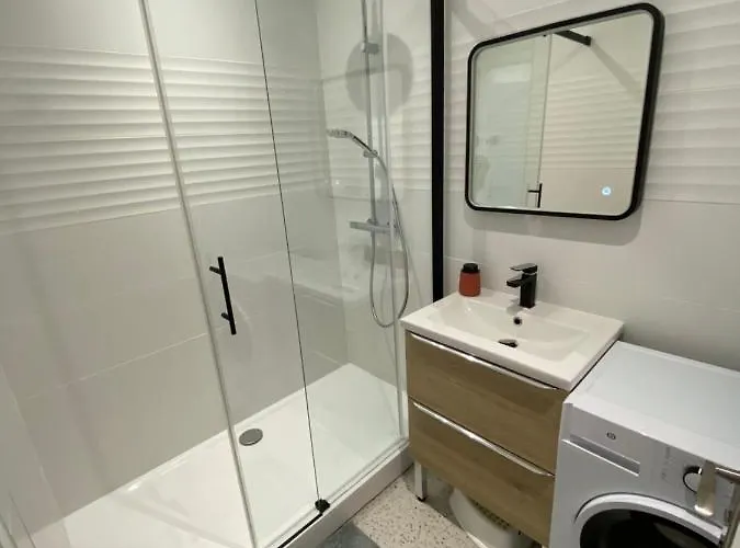 La Marée Zélée - à 50 Mètres De La